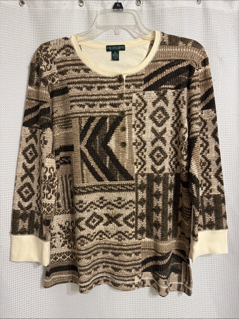 Women Like new Lauren Jeans Co. long sleeve sweater. Size XL